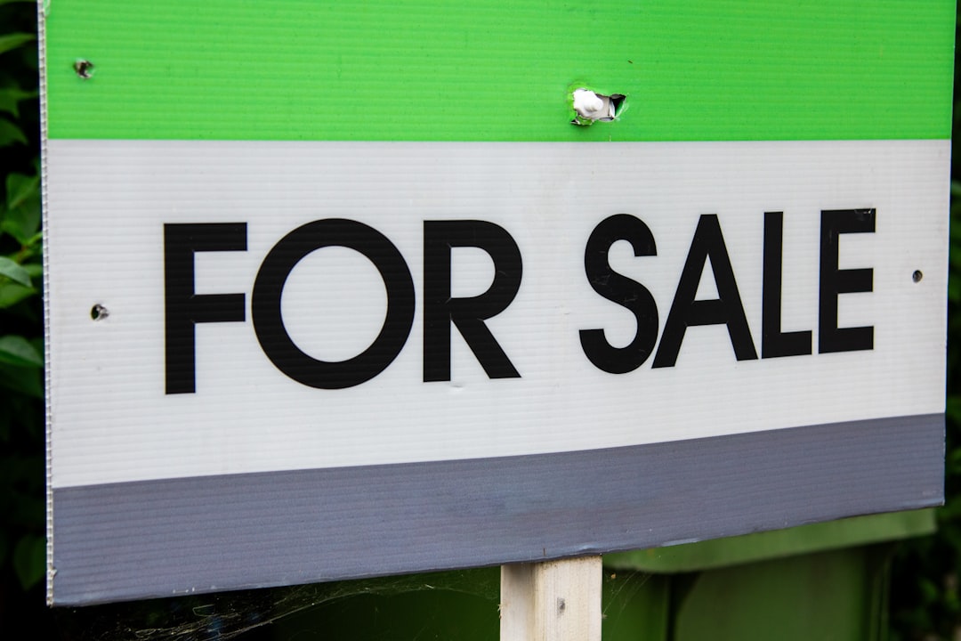 Pending Home Sales Plunge in June: What It Means for Charleston Buyers and Sellers